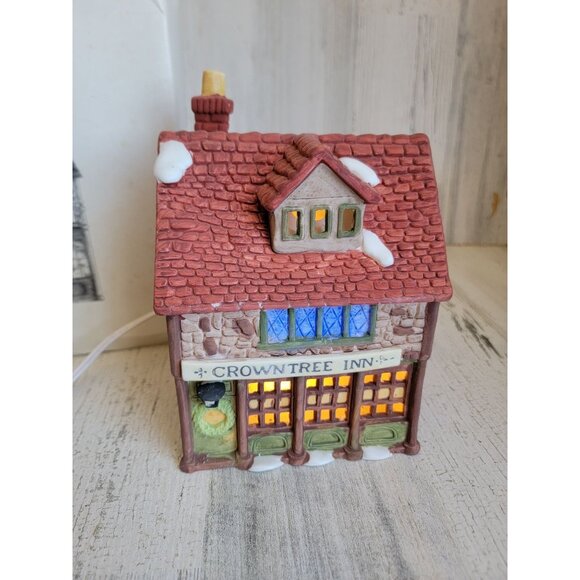 Dept 56 65153 Crowntree inn village accessory xmas - Picture 1 of 9